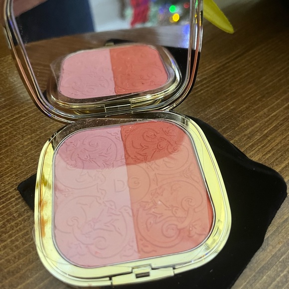 💋SOLD💋 Dolce & Gabbana duo blush - Picture 2 of 4